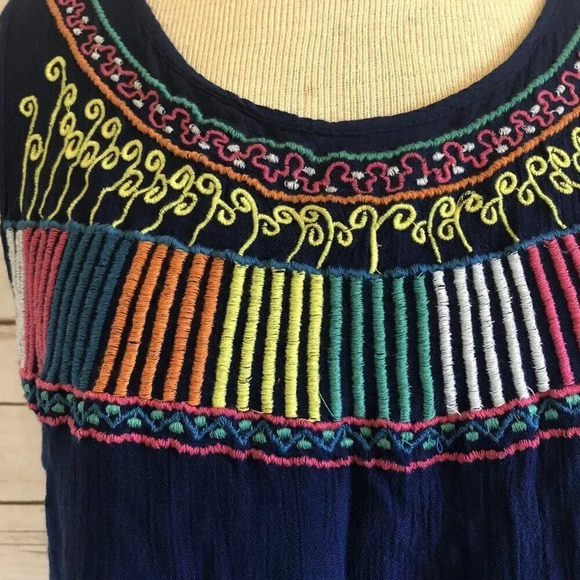 FUN & FLIRT Women Sleeveless Pull-Over Embroidered Blue Crop Top Shirt Sz M NWT - Picture 6 of 11